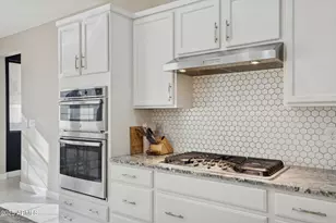 2269 S Osborn Ln, Gilbert, AZ 85295 - Photo 11