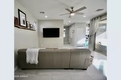 2269 S Osborn Lane, Gilbert, AZ 85295 - Photo 17