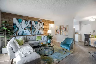 2627 N 45th Avenue #2P, Phoenix, AZ 85035 - Photo 1