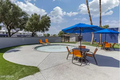 2627 N 45th Avenue #2P, Phoenix, AZ 85035 - Photo 21