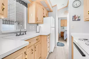 753 Diamond Dr, Apache Junction, AZ 85119 - Photo 11