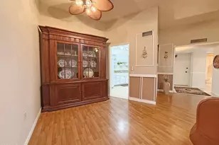 11078 W Coggins Dr, Sun City, AZ 85351 - Photo 13