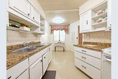 11078 W Coggins Drive, Sun City, AZ 85351 - Photo 9