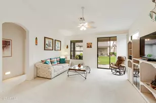 23733 S Pleasant Way, Sun Lakes, AZ 85248 - Photo 9