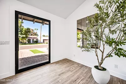 8313 E Thoroughbred Trail, Scottsdale, AZ 85258 - Photo 13