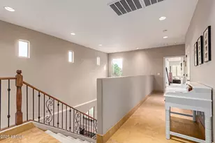 3981 E Navigator Ln, Phoenix, AZ 85050 - Photo 17