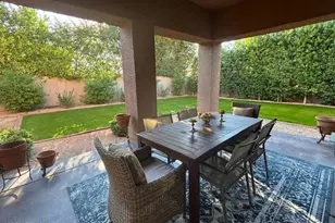 3981 E Navigator Ln, Phoenix, AZ 85050 - Photo 19