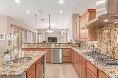 3981 E Navigator Lane, Phoenix, AZ 85050 - Photo 17