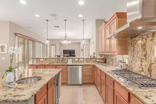 3981 E Navigator Ln, Phoenix, AZ 85050 - Photo 17