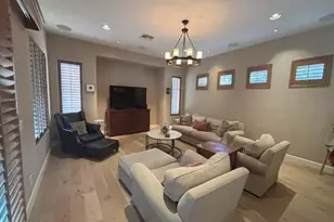 3981 E Navigator Ln, Phoenix, AZ 85050 - Photo 11