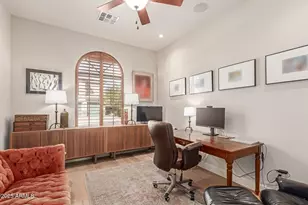 3981 E Navigator Ln, Phoenix, AZ 85050 - Photo 25