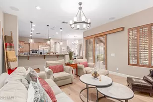 3981 E Navigator Ln, Phoenix, AZ 85050 - Photo 11