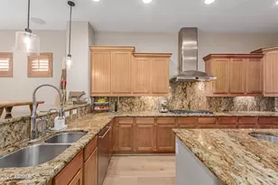 3981 E Navigator Ln, Phoenix, AZ 85050 - Photo 15