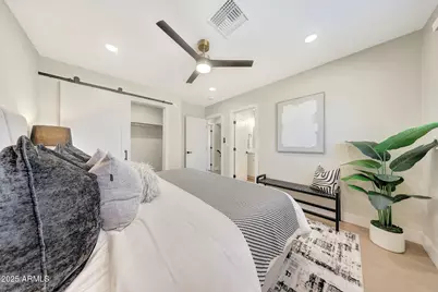 3116 W Gelding Drive, Phoenix, AZ 85053 - Photo 25