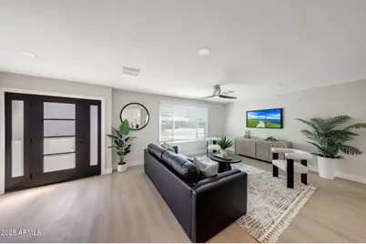 3116 W Gelding Drive, Phoenix, AZ 85053 - Photo 3