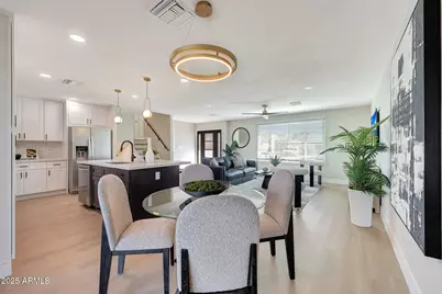 3116 W Gelding Drive, Phoenix, AZ 85053 - Photo 9