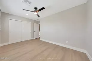 3116 W Gelding Dr, Phoenix, AZ 85053 - Photo 31