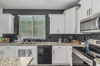 21561 W Ashleigh Marie Street, Buckeye, AZ 85326 - Photo 15