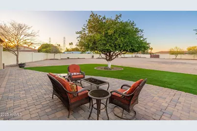 11138 W Hatcher Road, Sun City, AZ 85351 - Photo 39