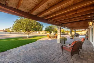 11138 W Hatcher Rd, Sun City, AZ 85351 - Photo 33