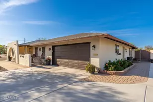 11138 W Hatcher Rd, Sun City, AZ 85351 - Photo 7