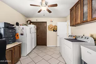 11138 W Hatcher Rd, Sun City, AZ 85351 - Photo 31