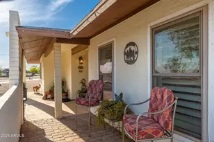 11138 W Hatcher Rd, Sun City, AZ 85351 - Photo 9