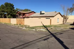 526 S Mesa Dr, Mesa, AZ 85210 - Photo 3