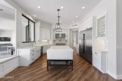 7130 E Belmont Avenue, Paradise Valley, AZ 85253 - Photo 11