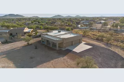 40408 N 2nd Drive, Phoenix, AZ 85086 - Photo 43