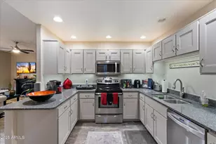 15252 N 100th St, Scottsdale, AZ 85260 - Photo 7