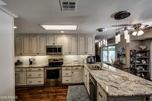 20037 N Welk Dr, Sun City, AZ 85373 - Photo 11