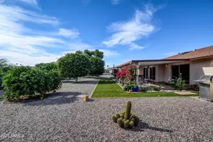 20037 N Welk Dr, Sun City, AZ 85373 - Photo 27