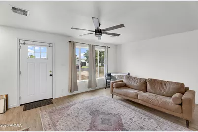 2434 N 37th Way, Phoenix, AZ 85008 - Photo 3