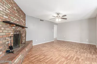 4810 W Laurel Lane, Glendale, AZ 85304 - Photo 9