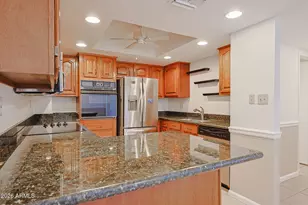 17404 N 99th Ave, Sun City, AZ 85373 - Photo 11