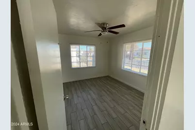 7210 N 55th Drive, Glendale, AZ 85301 - Photo 3