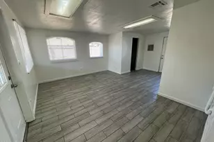 7210 N 55th Dr, Glendale, AZ 85301 - Photo 11