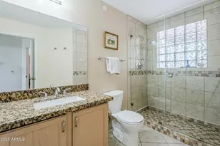 10401 N 52nd St, Paradise Valley, AZ 85253 - Photo 13