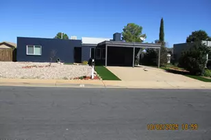 201 Meadows Dr, Sierra Vista, AZ 85635 - Photo 1