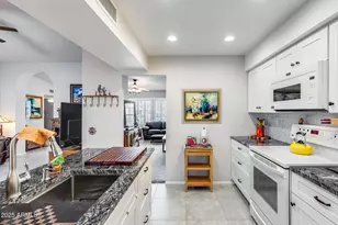 18424 N Spanish Garden Dr, Sun City West, AZ 85375 - Photo 17