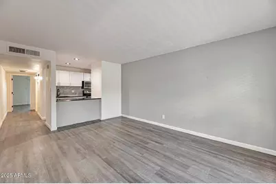 4231 N 13th Place #110, Phoenix, AZ 85014 - Photo 3