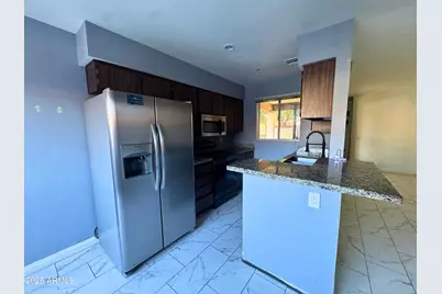 8161 N 107th Avenue #109, Peoria, AZ 85345 - Photo 11