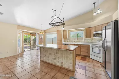 10763 W Runion Drive, Peoria, AZ 85373 - Photo 13