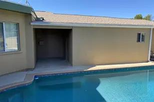 8742 E Berridge Ln, Scottsdale, AZ 85250 - Photo 9