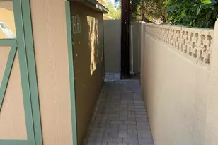 8742 E Berridge Ln, Scottsdale, AZ 85250 - Photo 7