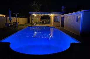 8742 E Berridge Ln, Scottsdale, AZ 85250 - Photo 11