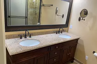 8742 E Berridge Ln, Scottsdale, AZ 85250 - Photo 21