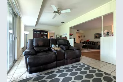 10509 W Roundelay Circle, Sun City, AZ 85351 - Photo 13