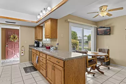 10509 W Roundelay Circle, Sun City, AZ 85351 - Photo 5